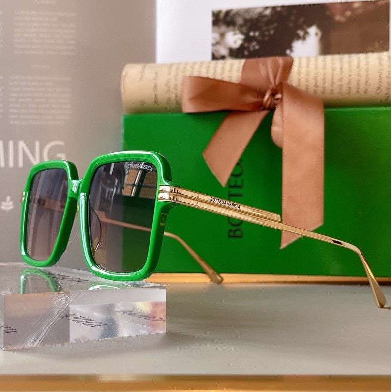 Picture of Bottega Veneta Sunglasses _SKUfw40353543fw